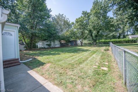 2415 Snyder Avenue NE Canton OH 44714