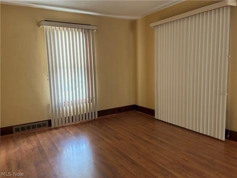1023 South Street Niles OH 44446
