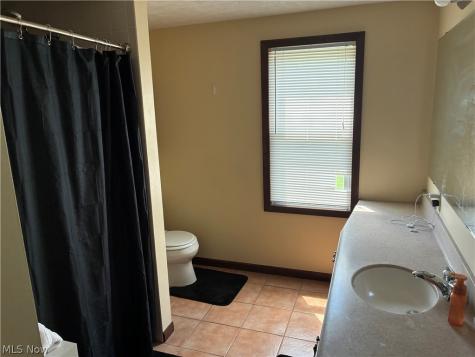 1023 South Street Niles OH 44446