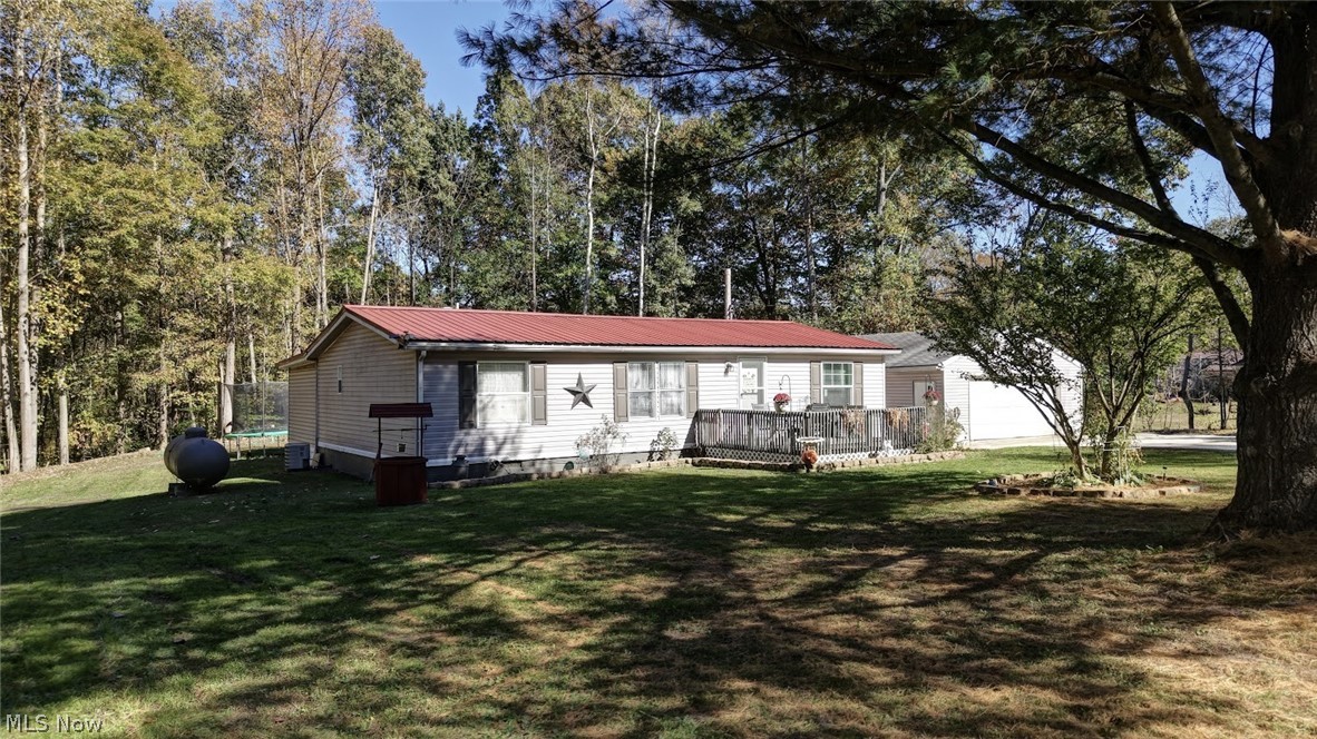 6791 Tracy Rd SE Uhrichsville OH 44683