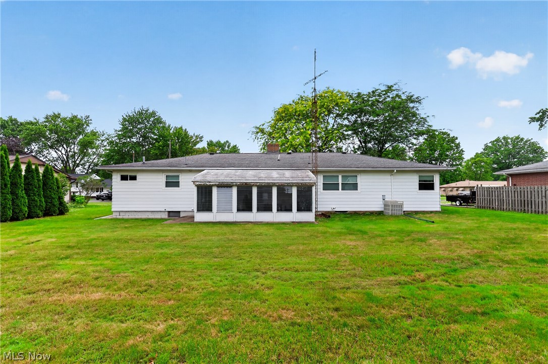 483 Charles Avenue Cortland OH 44410