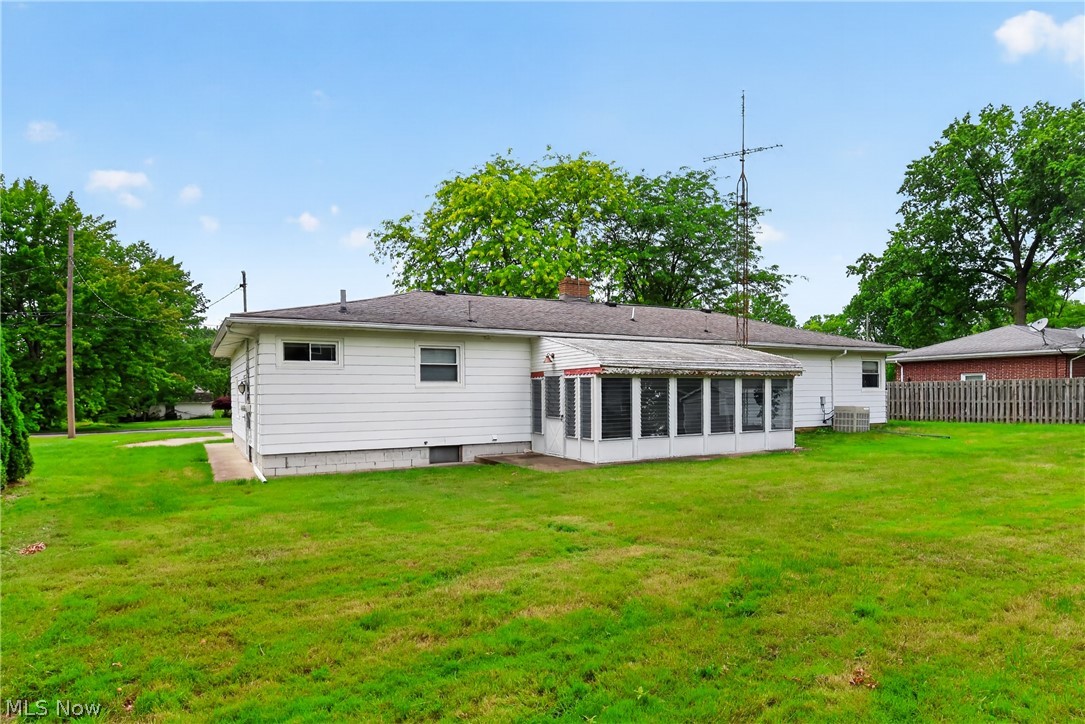 483 Charles Avenue Cortland OH 44410