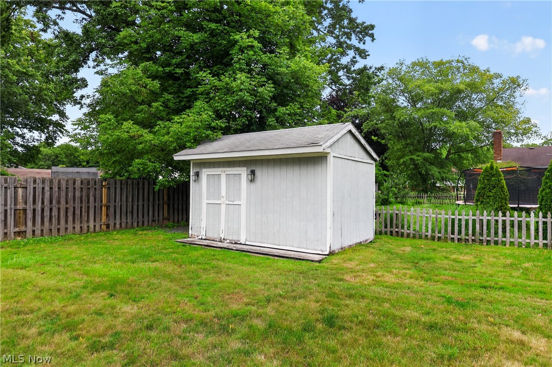 483 Charles Avenue Cortland OH 44410