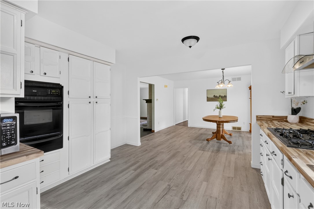 483 Charles Avenue Cortland OH 44410