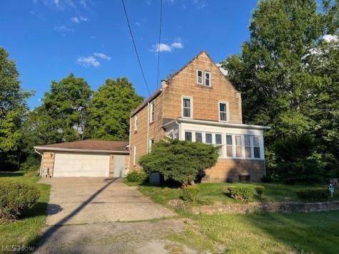913 Kenneth Street Youngstown OH 44505