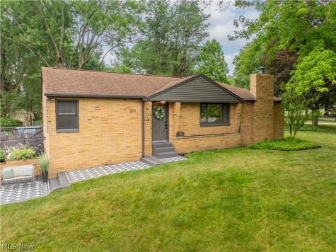 804 Overridge Avenue SE North Canton OH 44720