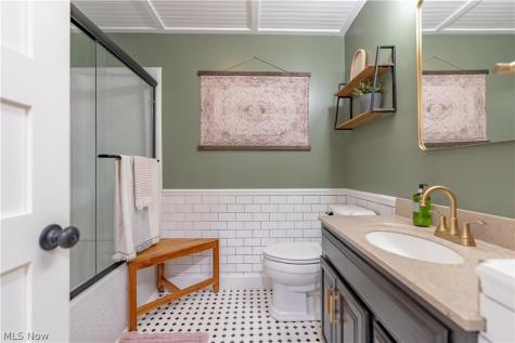 804 Overridge Avenue SE North Canton OH 44720