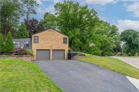 804 Overridge Avenue SE North Canton OH 44720