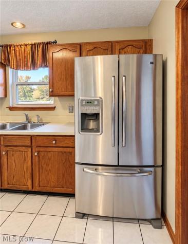 204 Finch Drive Elyria OH 44035