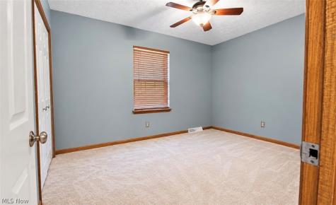 204 Finch Drive Elyria OH 44035
