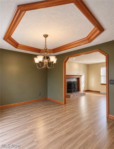 204 Finch Drive Elyria OH 44035