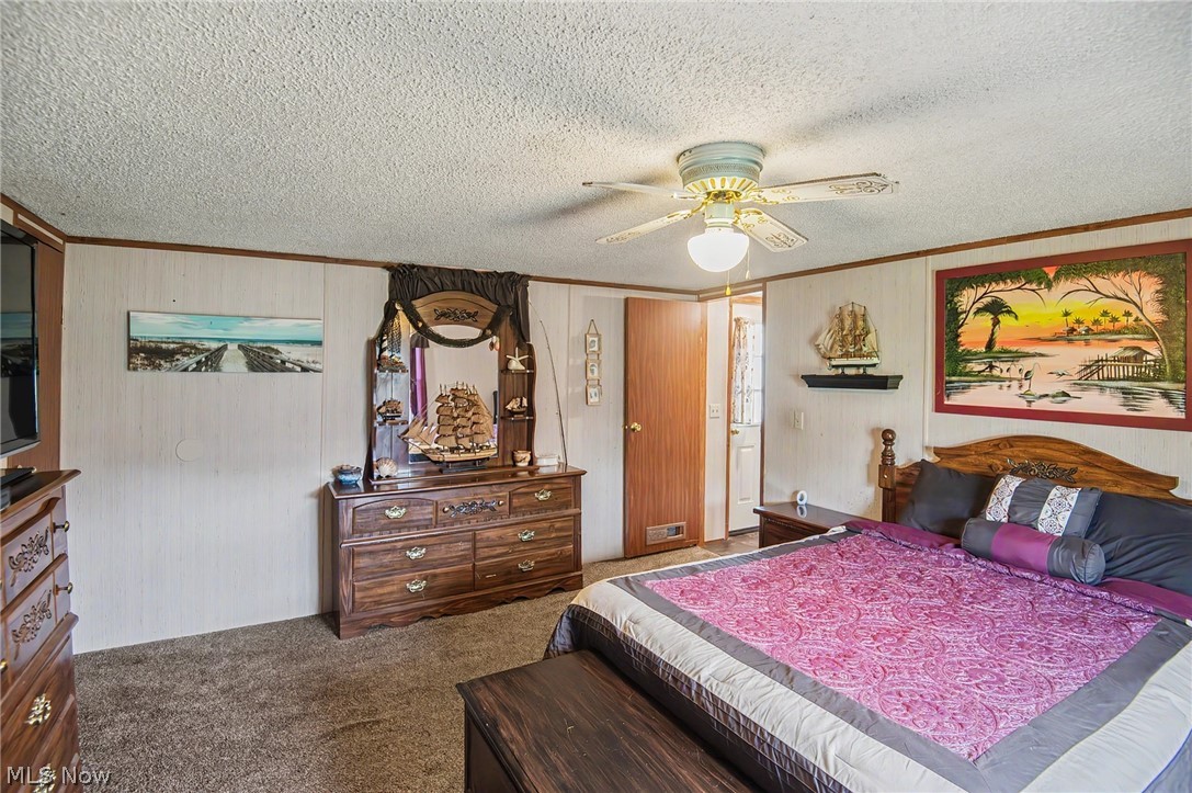 723 Country Pines Drive SW Warren OH 44481
