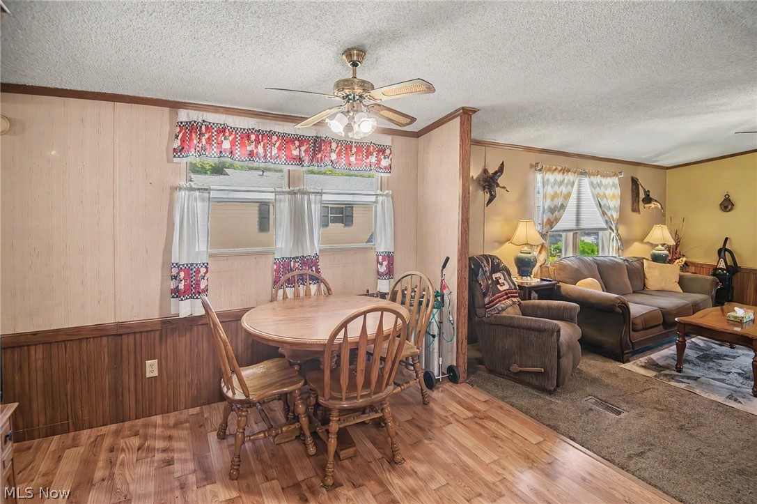 723 Country Pines Drive SW Warren OH 44481