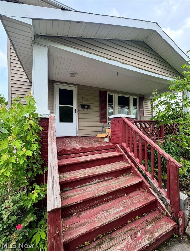 1651 E 33rd Street South Lorain OH 44055