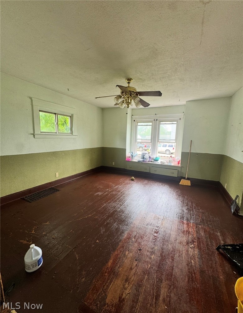 1651 E 33rd Street South Lorain OH 44055