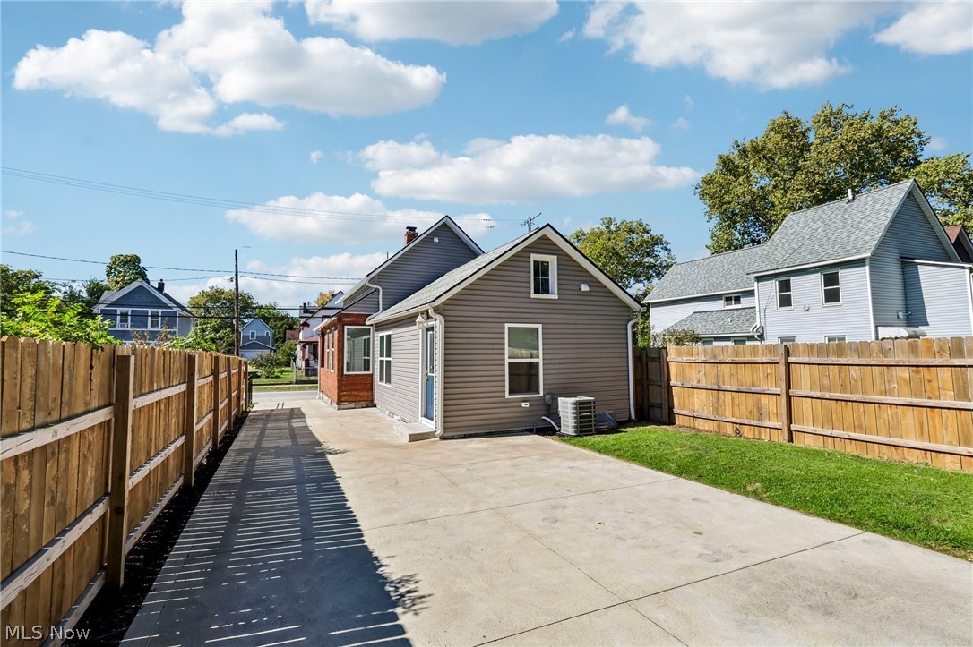 2101 W 41st Street Cleveland OH 44113