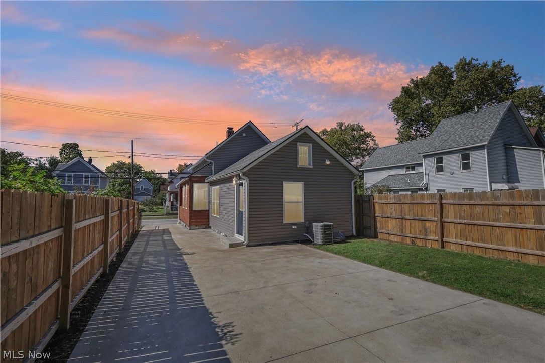 2101 W 41st Street Cleveland OH 44113