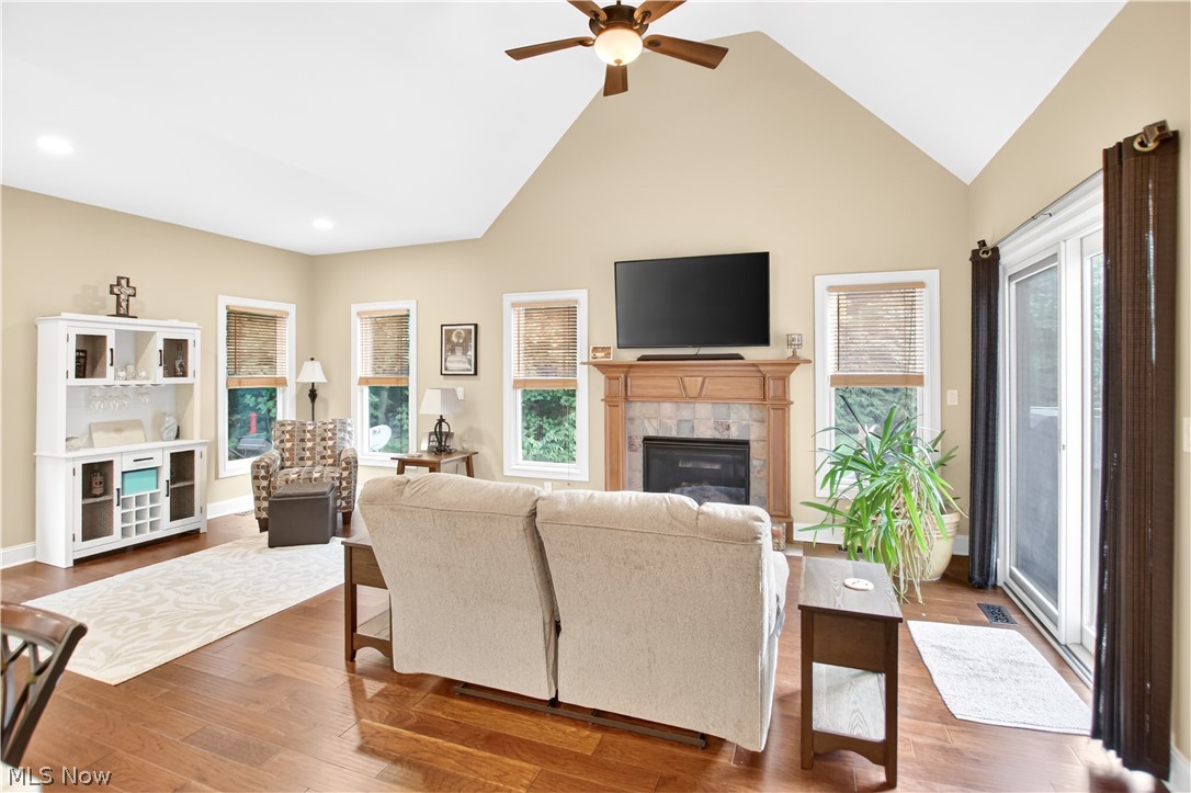 2307 Angela Vista Drive Hinckley OH 44233