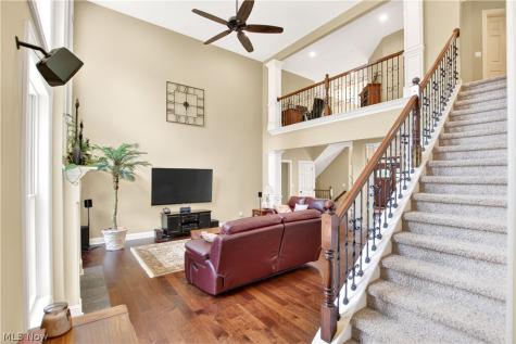 2307 Angela Vista Drive Hinckley OH 44233