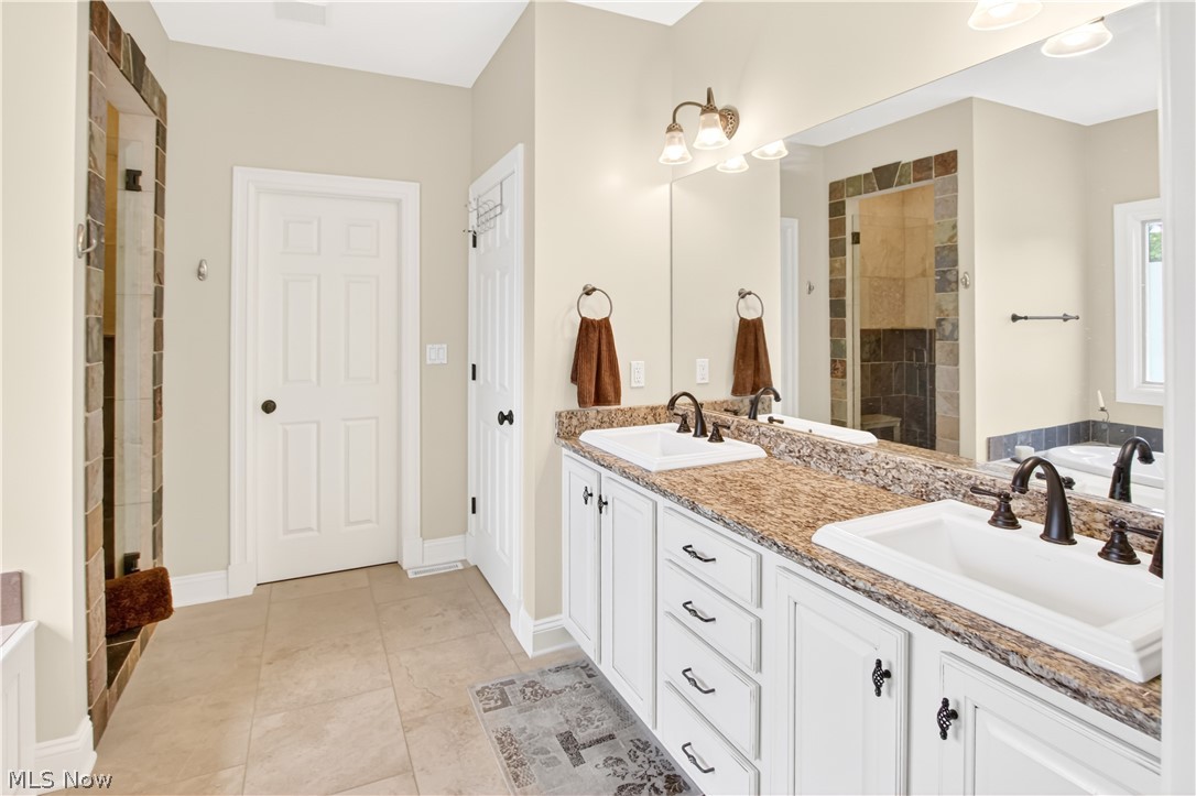 2307 Angela Vista Drive Hinckley OH 44233