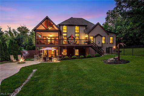 2307 Angela Vista Drive Hinckley OH 44233