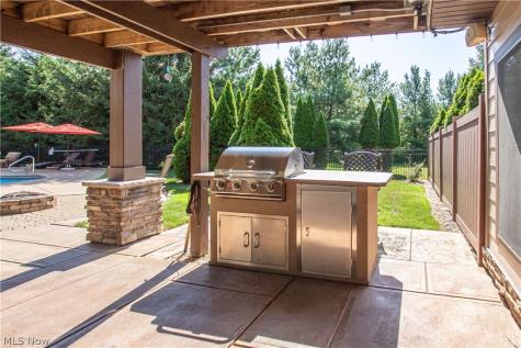 2307 Angela Vista Drive Hinckley OH 44233