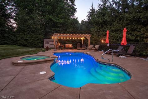 2307 Angela Vista Drive Hinckley OH 44233