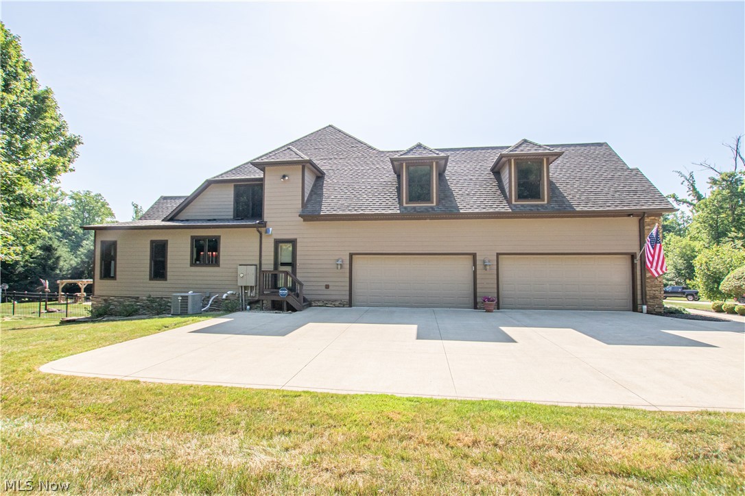 2307 Angela Vista Drive Hinckley OH 44233