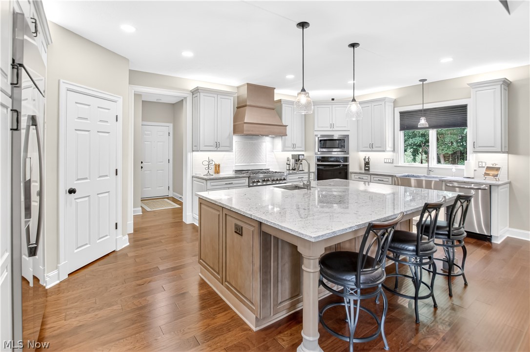 2307 Angela Vista Drive Hinckley OH 44233