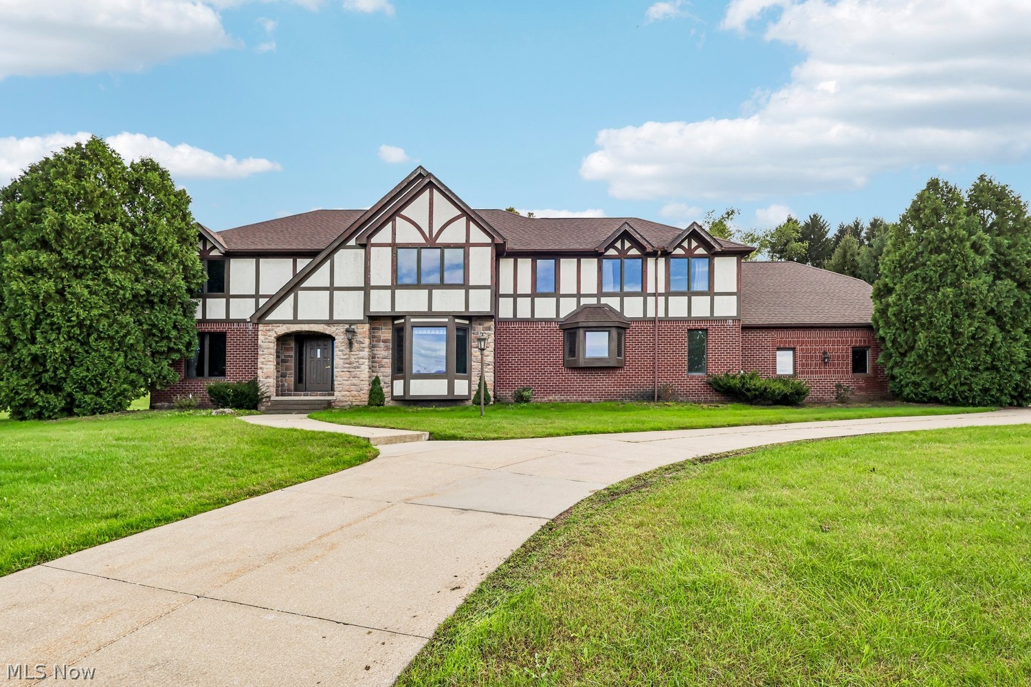 4700 Barnsleigh Drive Akron OH 44333