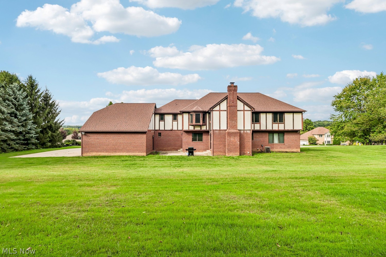 4700 Barnsleigh Drive Akron OH 44333