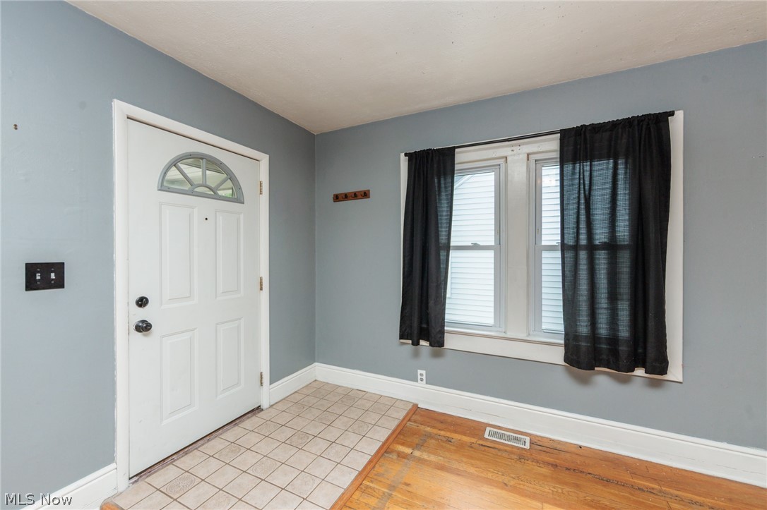 3878 W 133rd Street Cleveland OH 44111