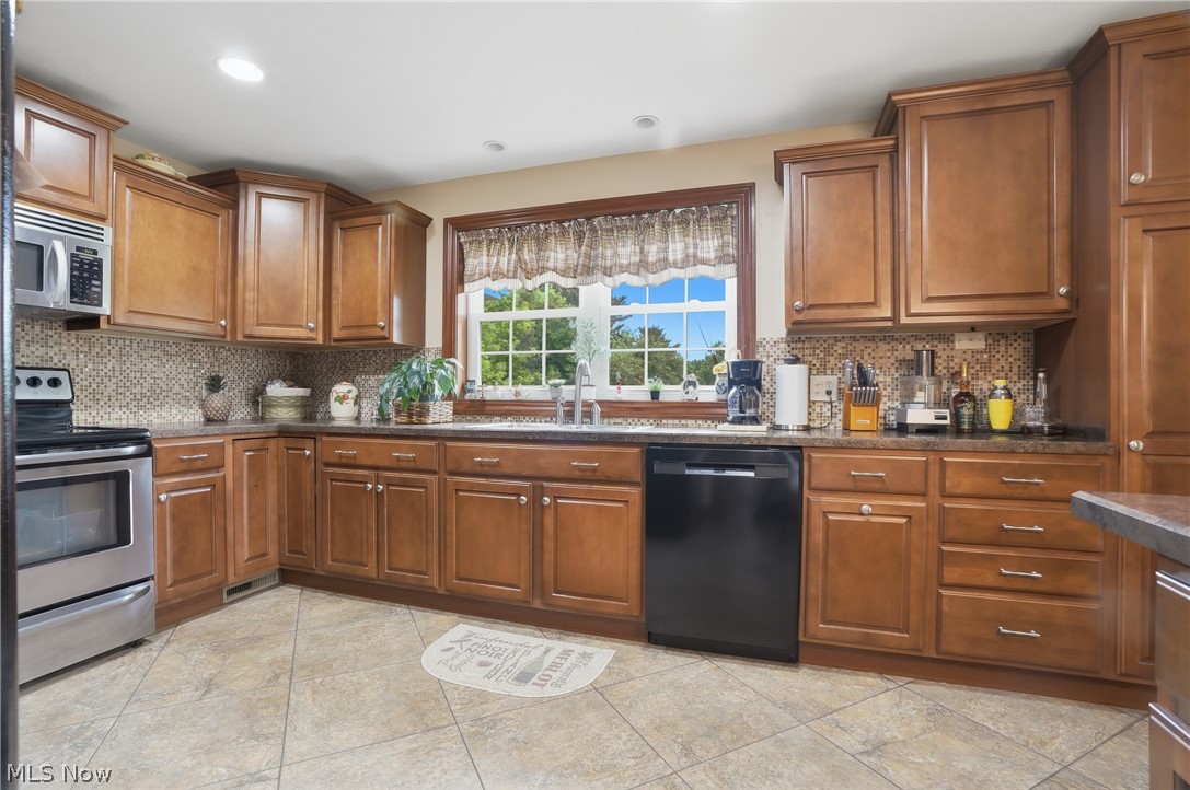 359 Walnut Street Leetonia OH 44431