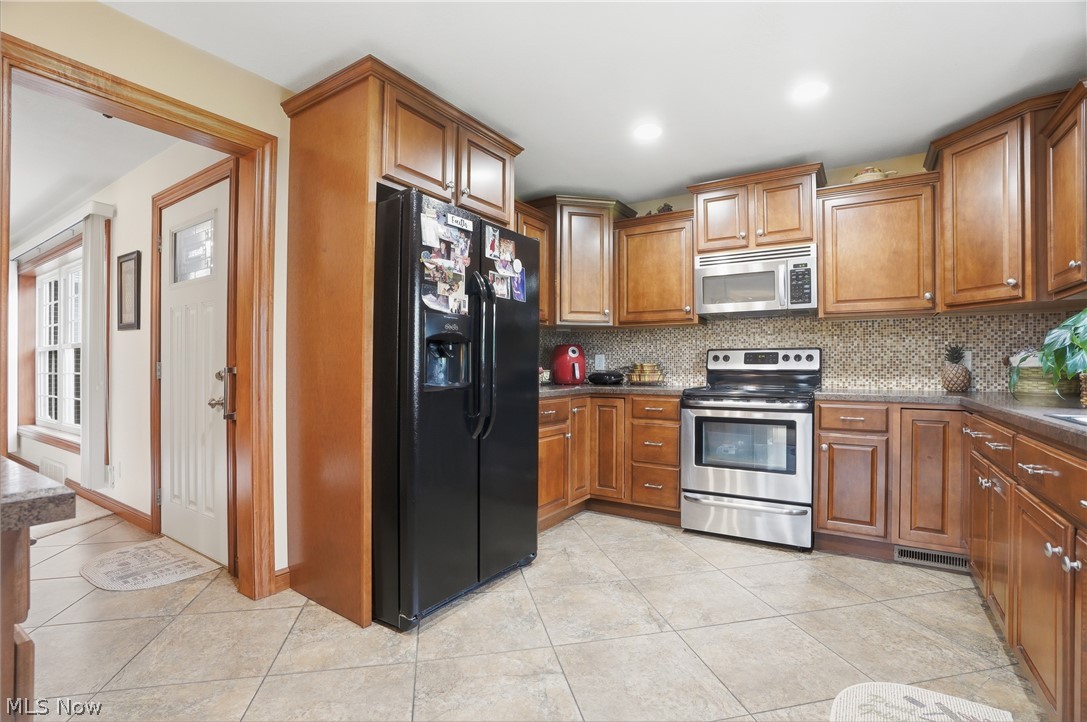 359 Walnut Street Leetonia OH 44431