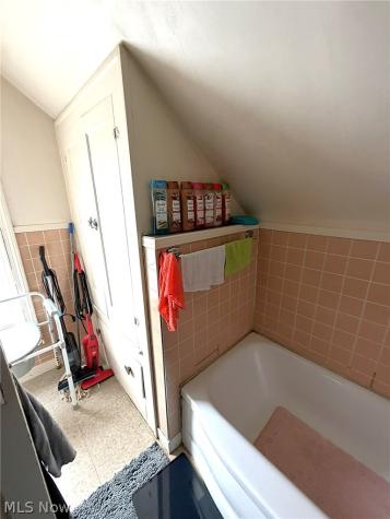 20661 Belvidere Avenue Fairview Park OH 44126