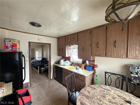 20661 Belvidere Avenue Fairview Park OH 44126