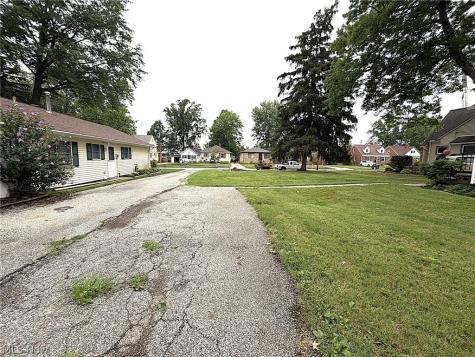 20661 Belvidere Avenue Fairview Park OH 44126