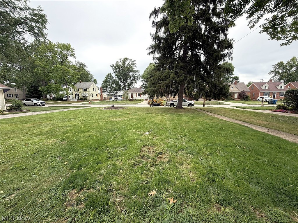 20661 Belvidere Avenue Fairview Park OH 44126