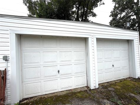 20661 Belvidere Avenue Fairview Park OH 44126