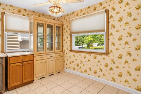6009 Biddulph Road Brooklyn OH 44144