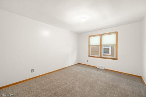 6009 Biddulph Road Brooklyn OH 44144