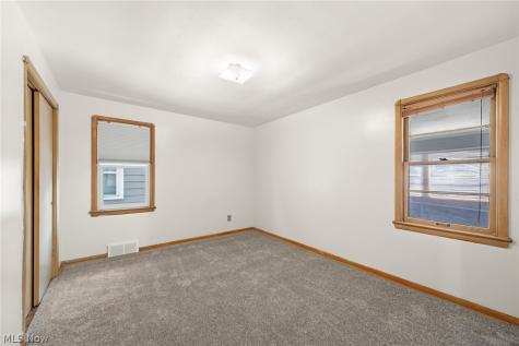6009 Biddulph Road Brooklyn OH 44144