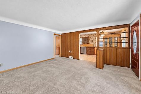 6009 Biddulph Road Brooklyn OH 44144