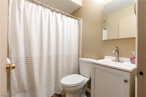 1925 Quayle Drive Akron OH 44312