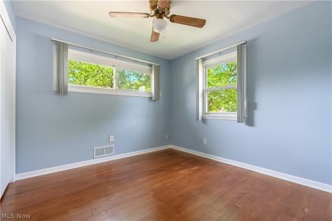 1925 Quayle Drive Akron OH 44312