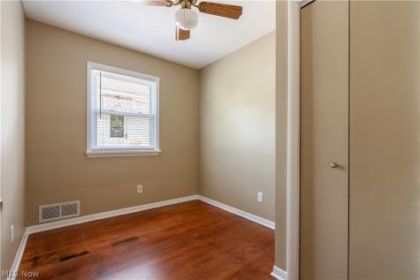 1925 Quayle Drive Akron OH 44312