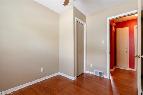 1925 Quayle Drive Akron OH 44312