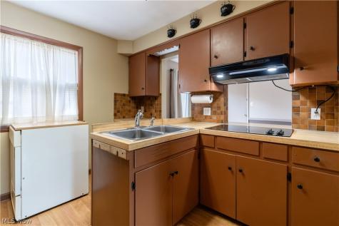 1925 Quayle Drive Akron OH 44312