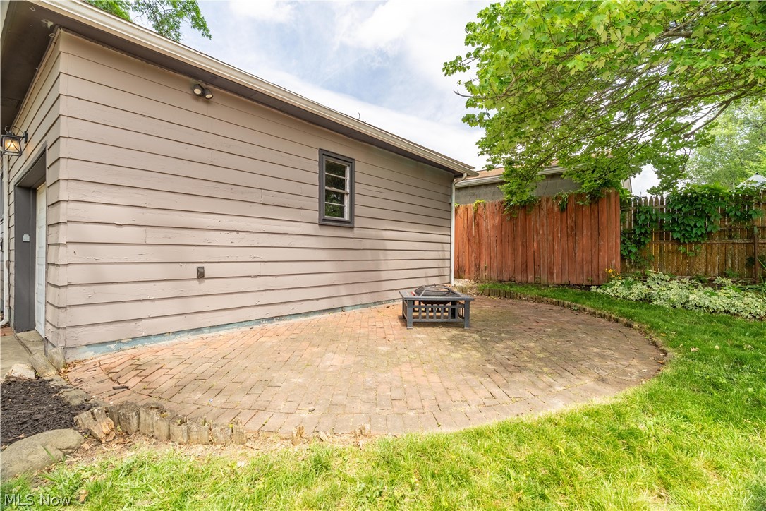 1925 Quayle Drive Akron OH 44312