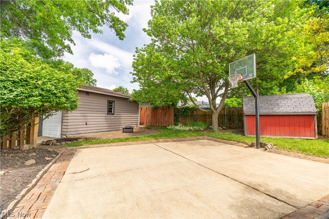 1925 Quayle Drive Akron OH 44312